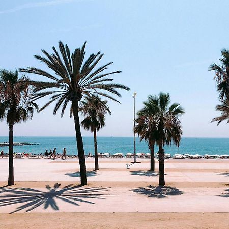 Yacht In Barcelona Hotel Сант Адриа де Бесос Екстериор снимка