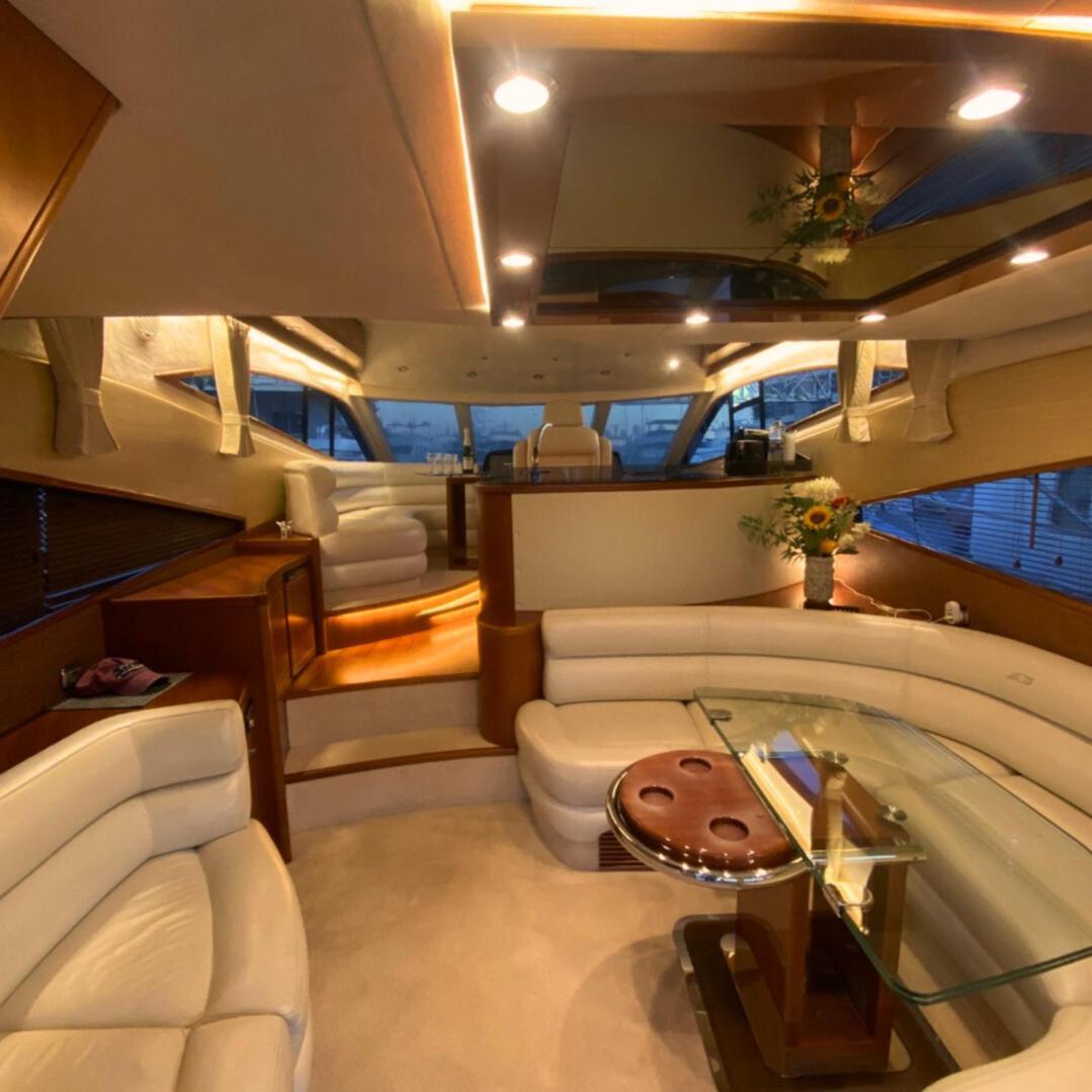 Yacht In Barcelona Hotel Сант Адриа де Бесос Екстериор снимка